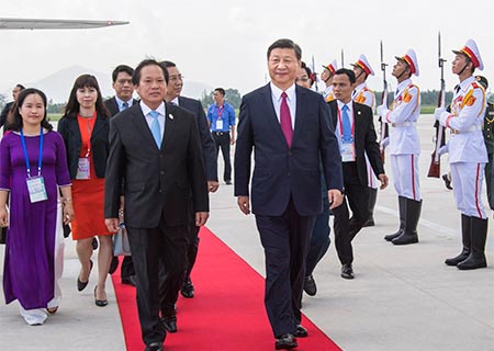 Arriv&eacute;e du pr&eacute;sident chinois au Vietnam pour la 25e R&eacute;union des dirigeants &eacute;conomiques 
de l'APEC et une visite d'Etat