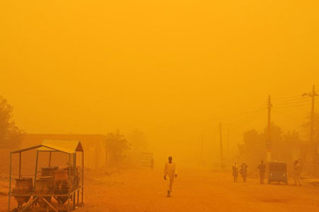 Une forte temp&ecirc;te de poussi&egrave;re frappe la capitale soudanaise Khartoum