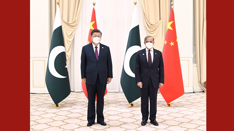 Xi rencontre le Premier ministre pakistanais Shahbaz Sharif