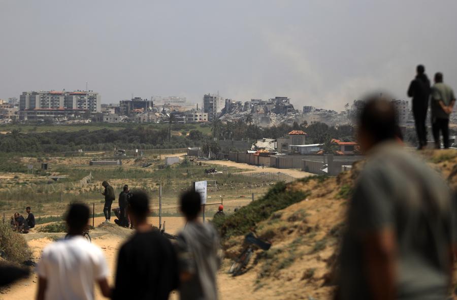 Israeli Army Orders Evacuation in Gaza Town: Residents Forced to Flee as Tanks Enter Gaza City