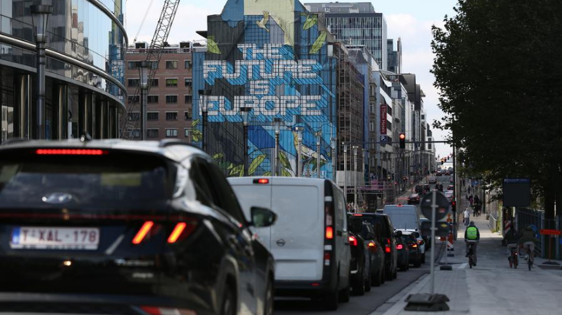 L'Europe commencera l'année 2025 sous le signe de l'incertitude politique (PAPIER GENERAL)