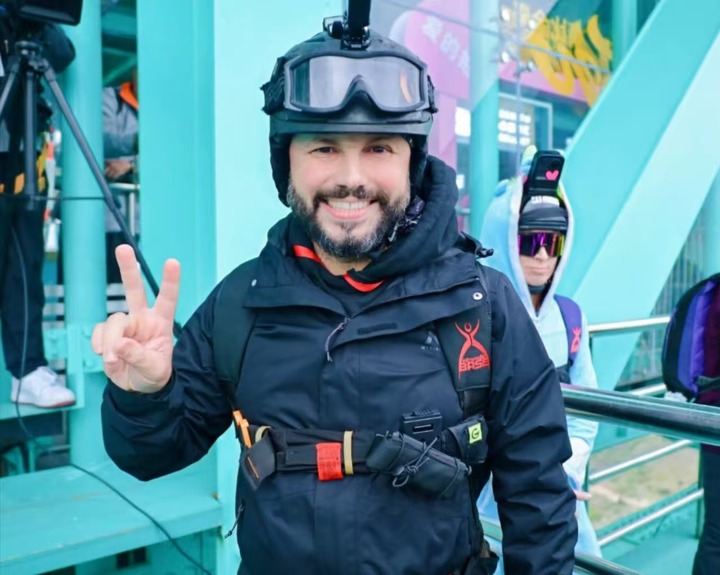 (Multimédia) Un base-jumper français considère le sport comme un pont d ...